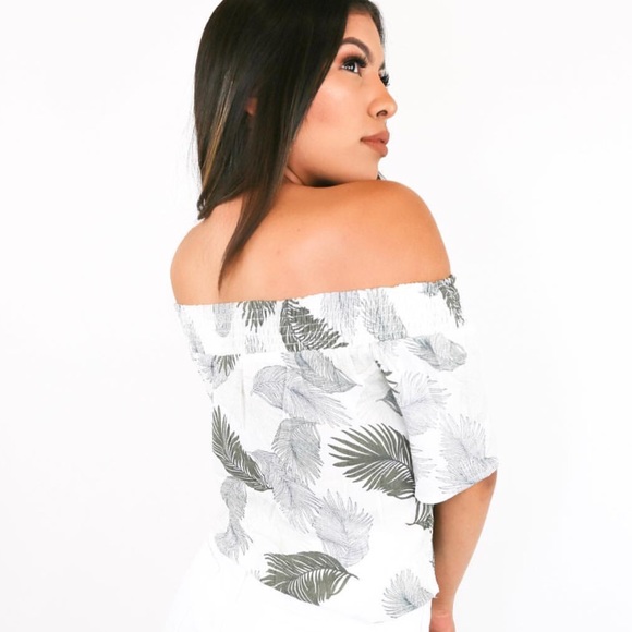 Palm print blouse🌴 - Picture 2 of 2